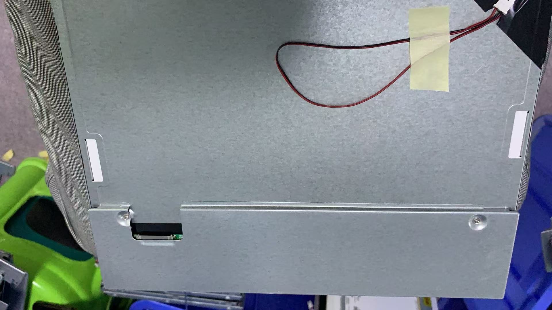 12.1 寸 1024×768 LCD 模组背面